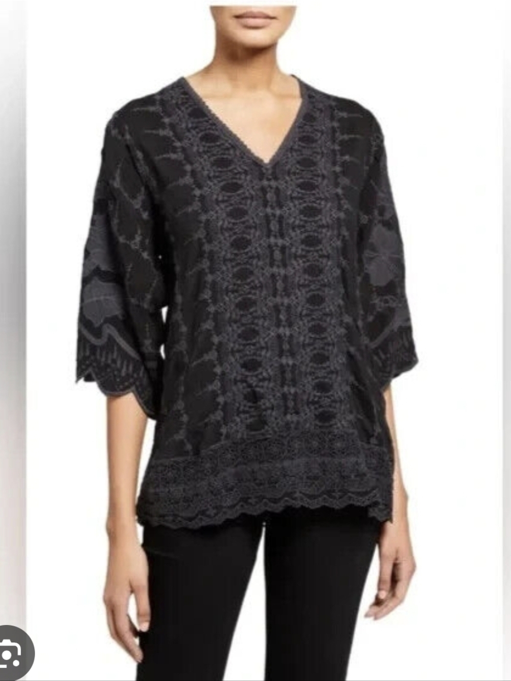 Johnny Was Hakaru  Embroydery Black V-Neck Lace-Trim Tunic Top Size XS, 19" PTP